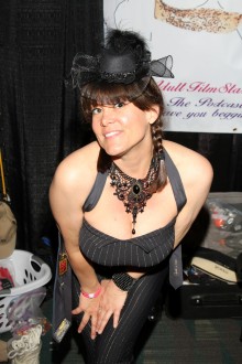 adultcon052